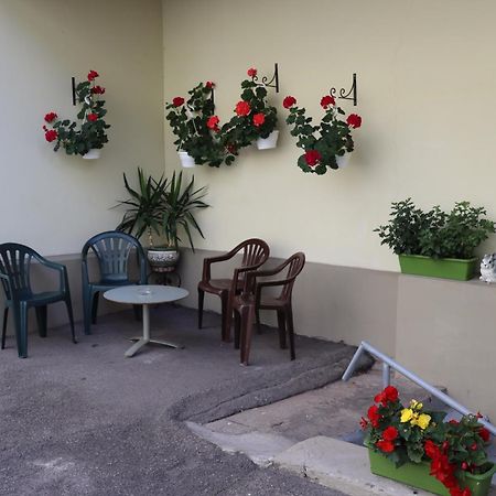 Hotel Leo Daugavpils Exterior foto